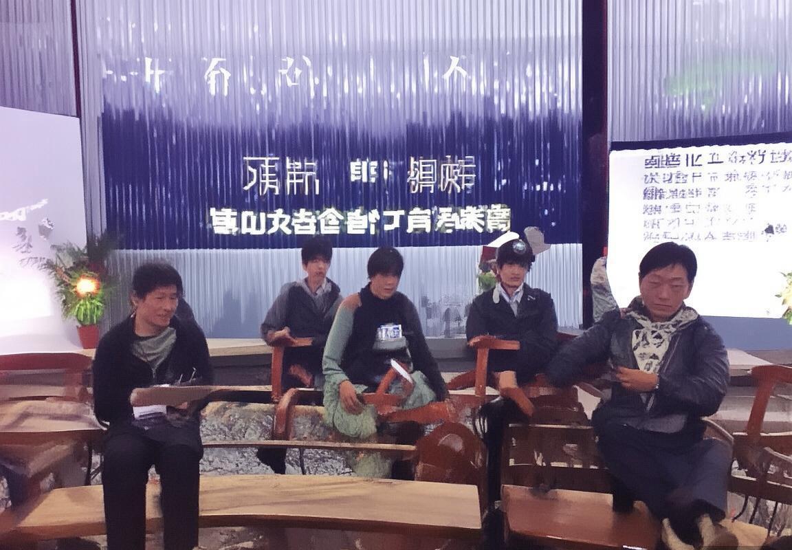 阿尔及利亚险胜尼日利亚：胜利之夜的足球盛宴(图2)