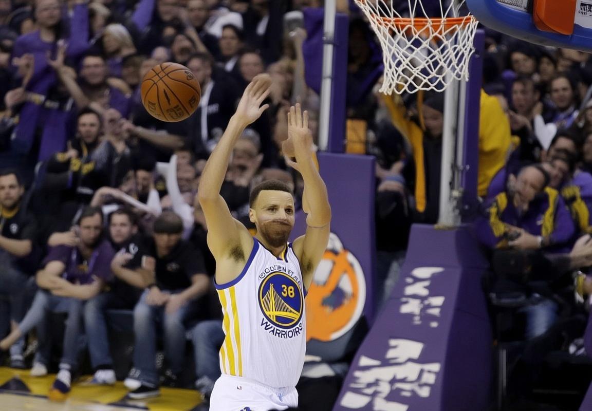 2015年NBA勇士国王激战：库里绝杀逆转，战术对决复盘(图2)